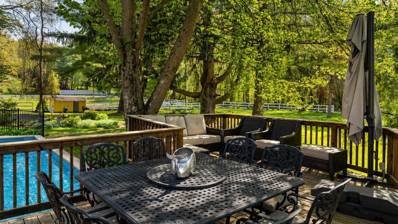 Photo of Outdoor in Lyons