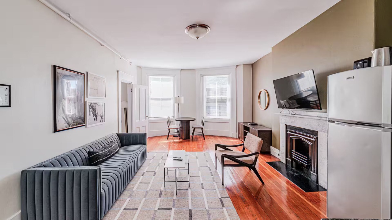 Photo of Livingroom in Beacon Hill