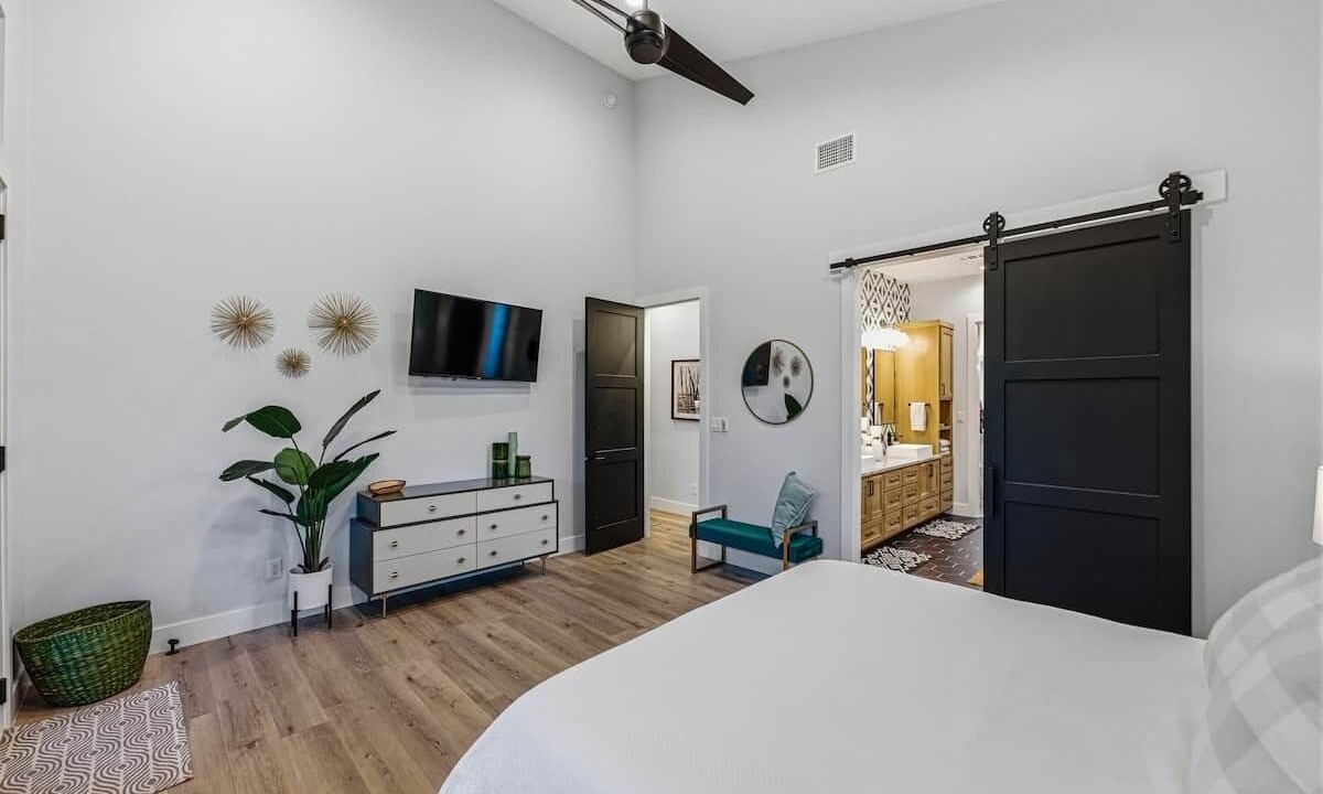 Photo of Bedroom in Briarcliff