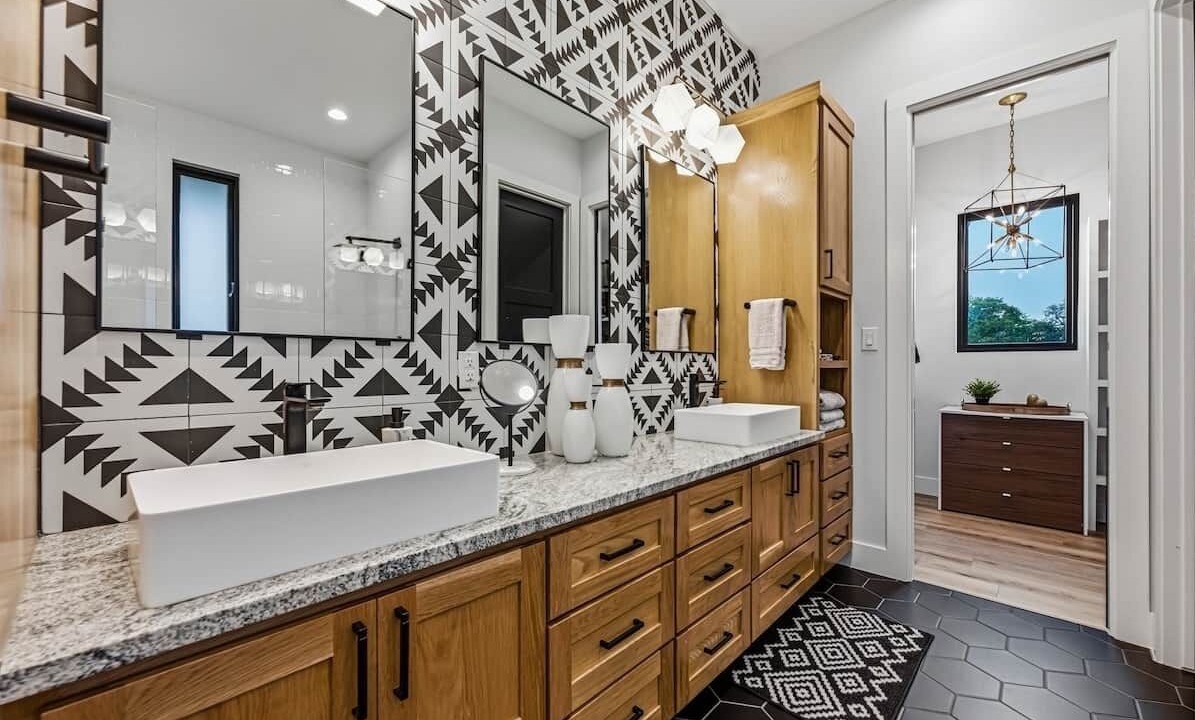Photo of Bathroom in Briarcliff
