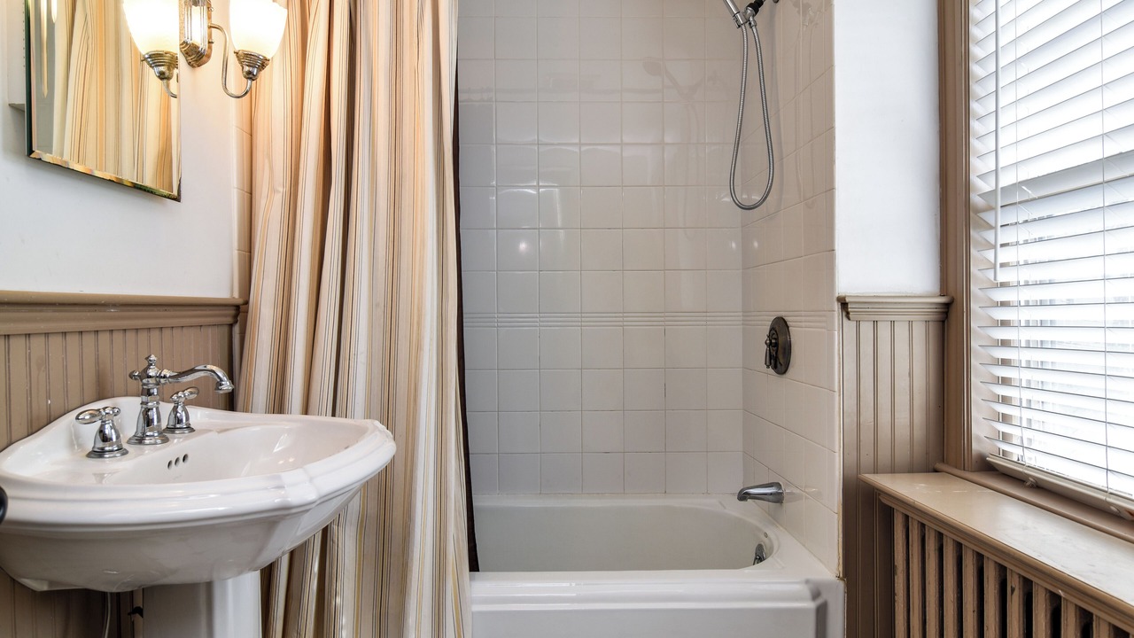 Photo of Bathroom in Milton