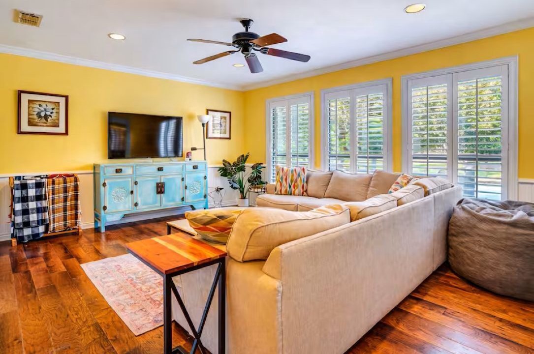 Photo of Livingroom in Bedford