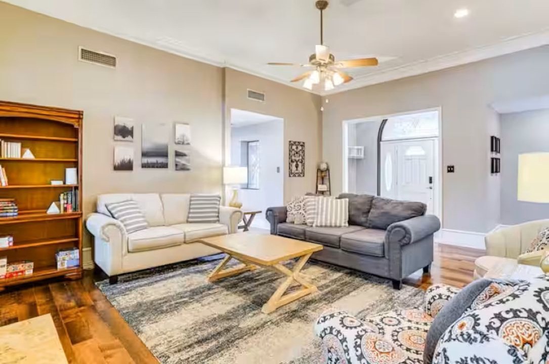 Photo of Livingroom in Bedford