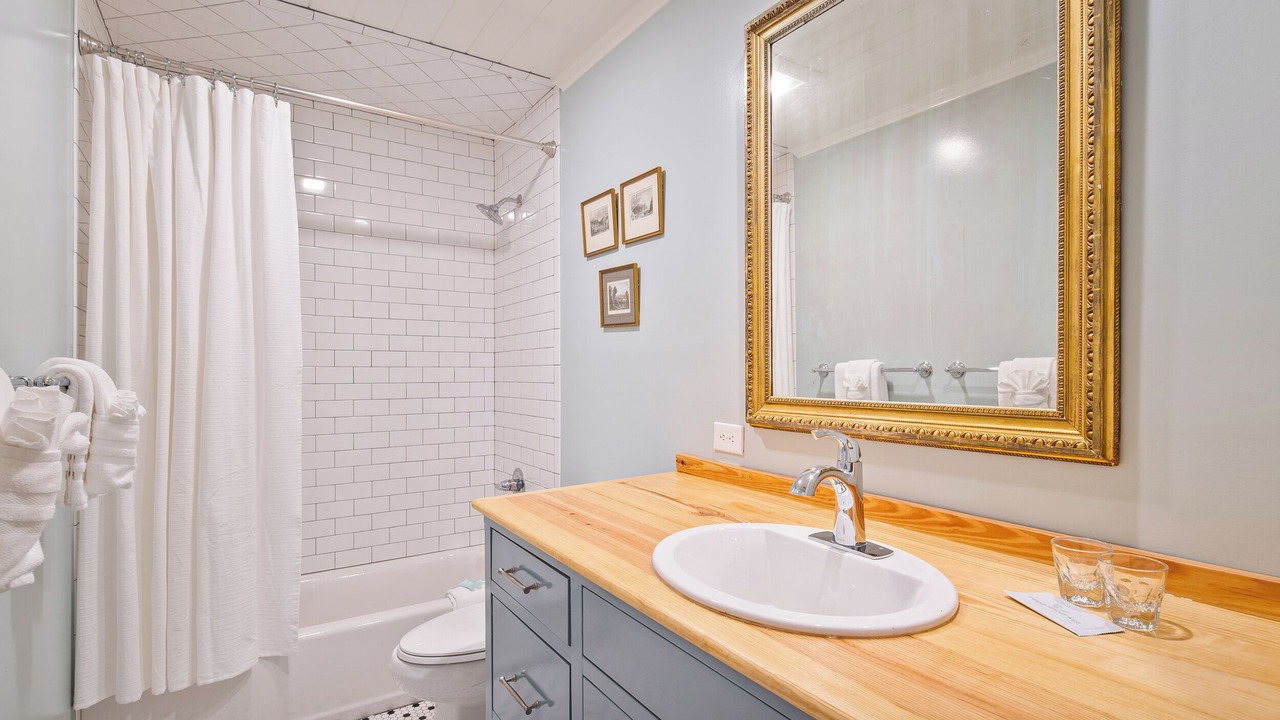 Photo of Bathroom in Batesville