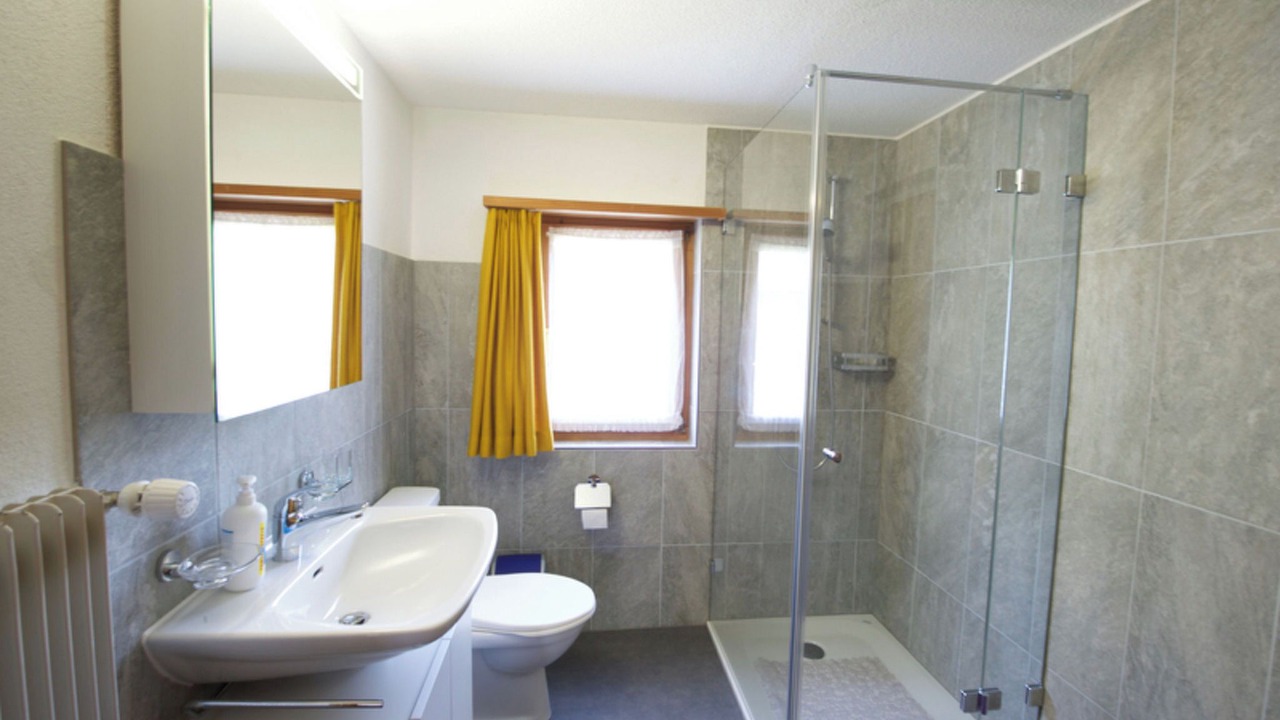 Photo of Bathroom in Spluegen