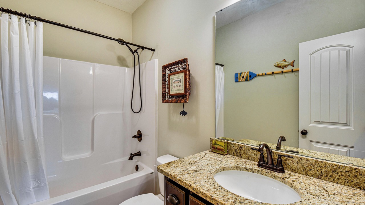 Photo of Bathroom in Toccoa