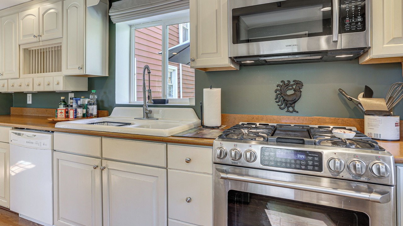 Photo of Kitchen in Parksville