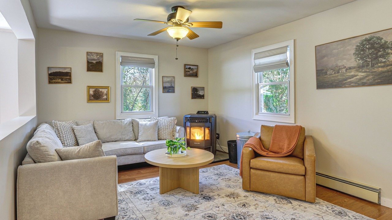 Photo of Bedroom in Parksville