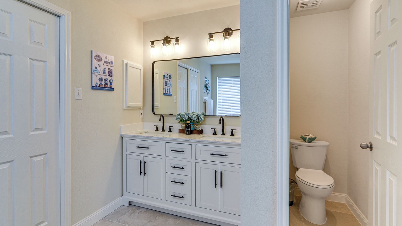 Photo of Bathroom in Clodine