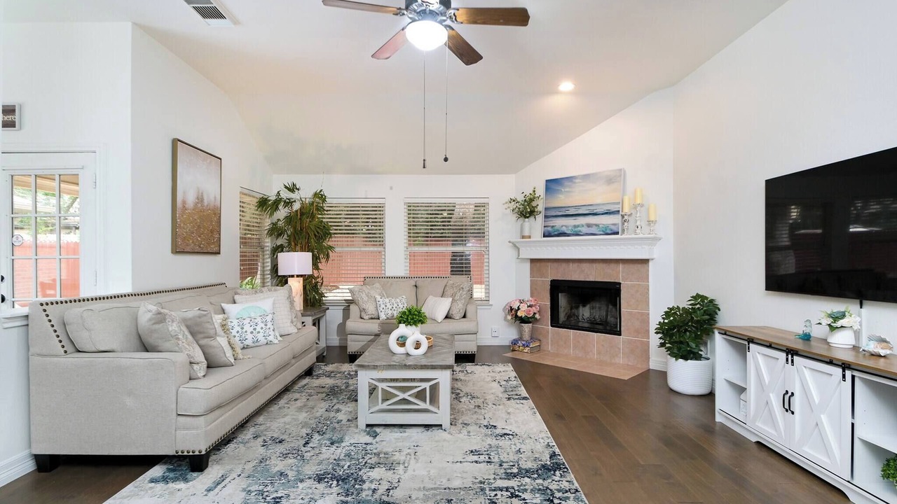 Photo of Livingroom in Wetmore