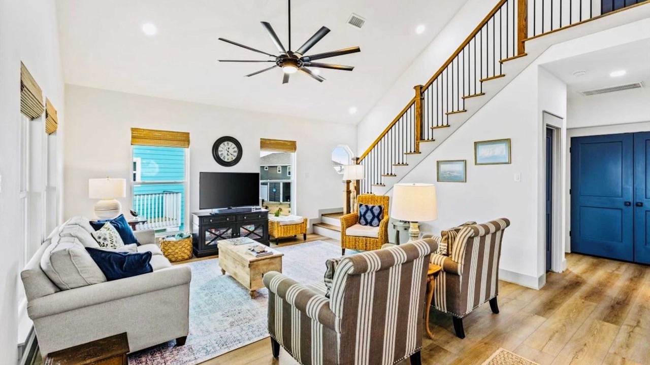 Photo of Bedroom in Pointe San Luis
