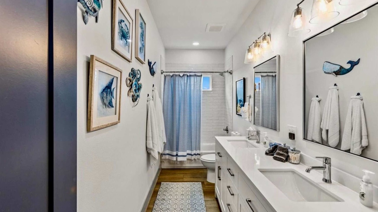 Photo of Bathroom in Pointe San Luis