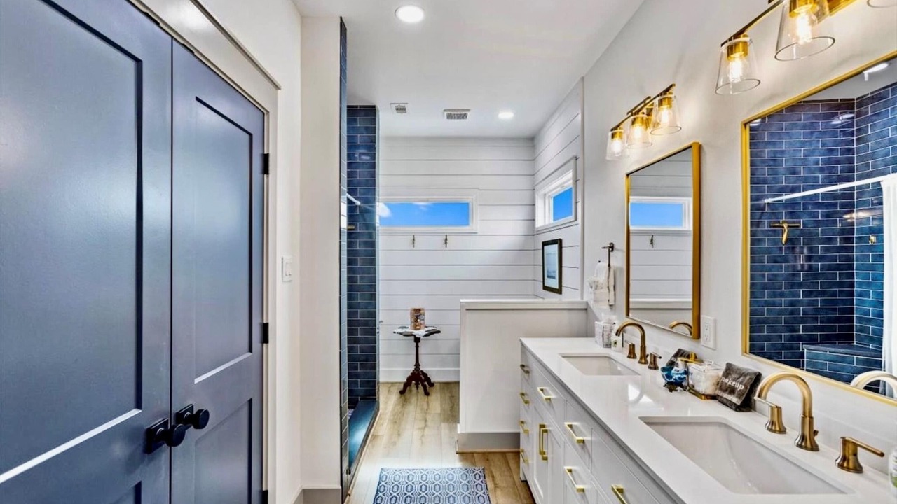Photo of Bathroom in Pointe San Luis
