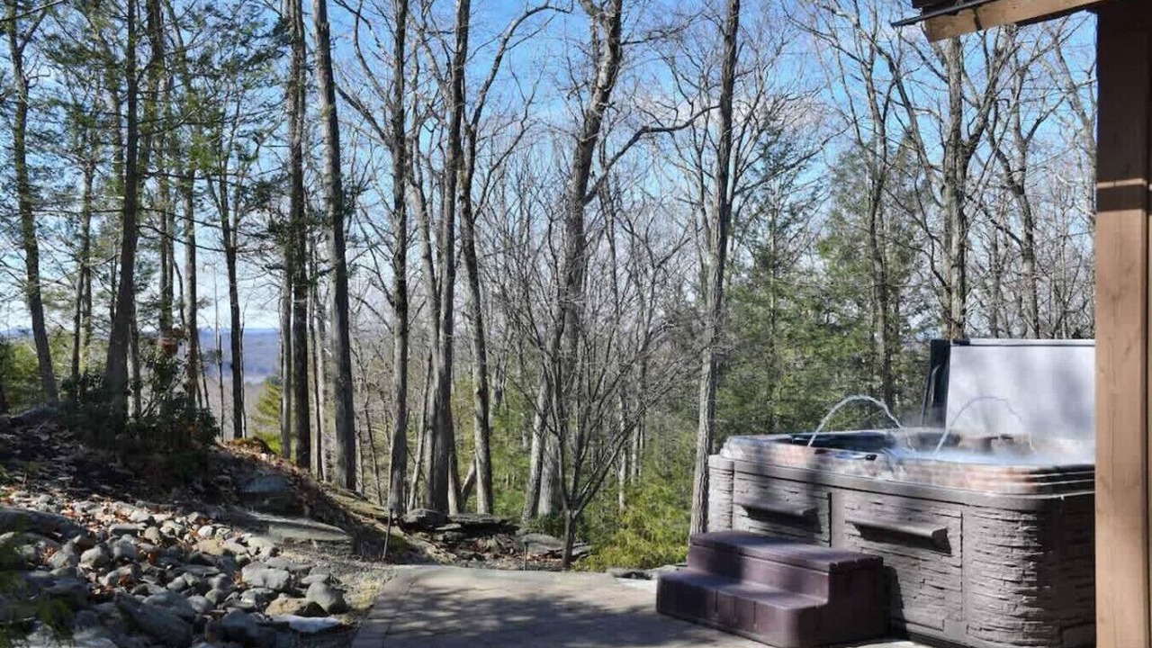 Photo of Outdoor in Greentown