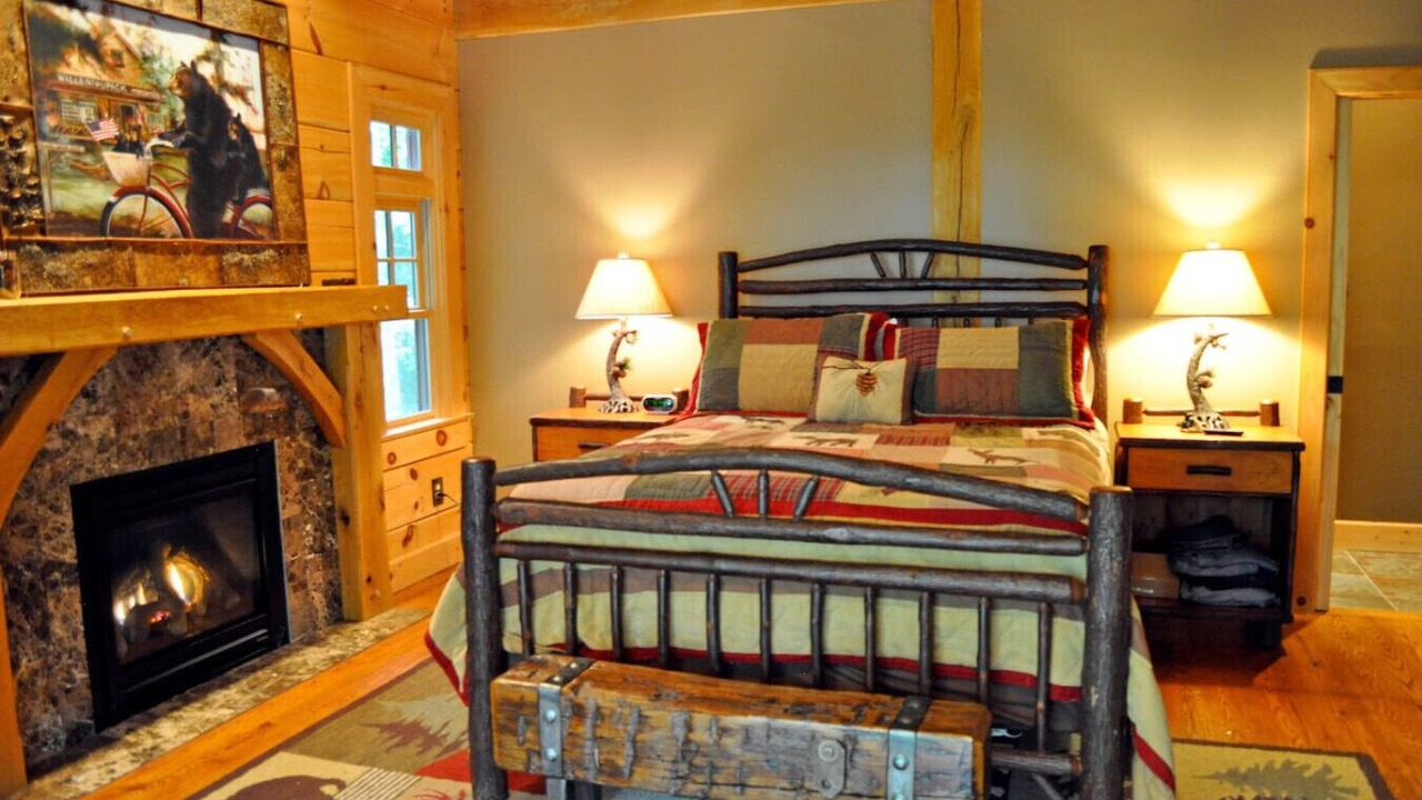 Photo of Bedroom in Greentown