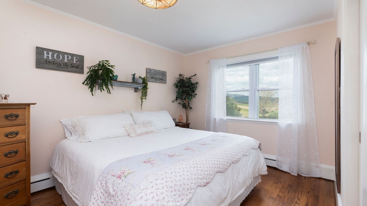 Photo of Bedroom in Swoope