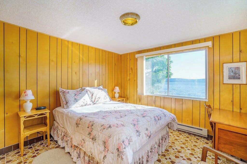 Photo of Bedroom in Lake Township