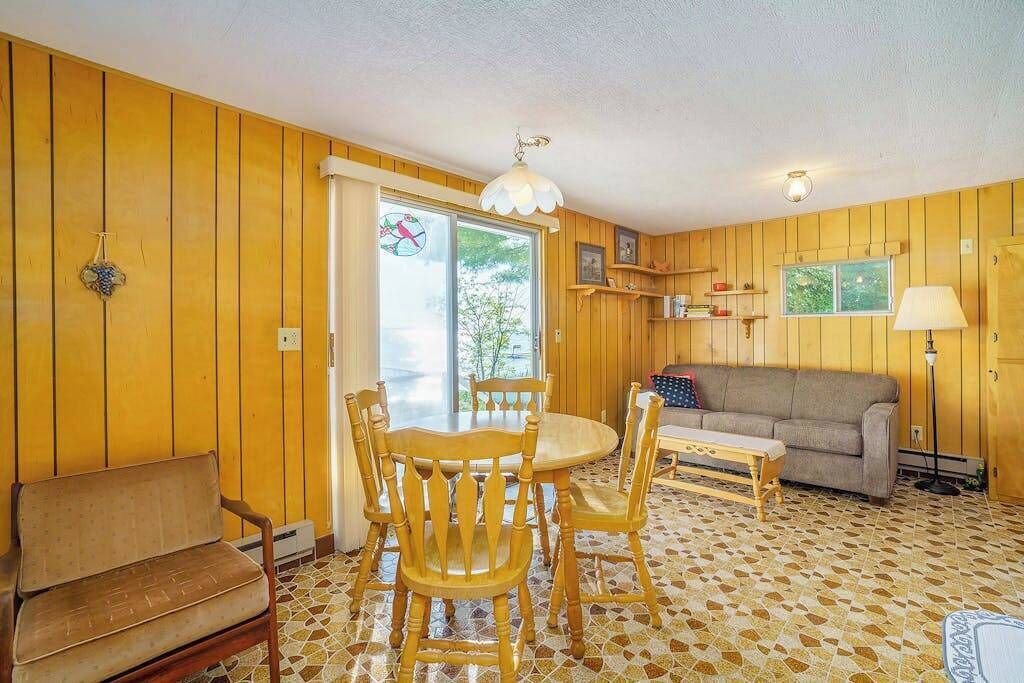 Photo of Livingroom in Lake Township