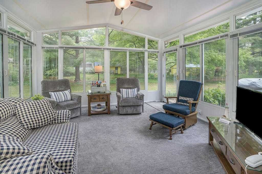 Photo of Livingroom in Shorewood-Tower Hills-Harbert