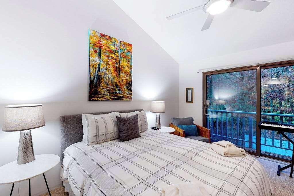 Photo of Bedroom in Glen Arbor