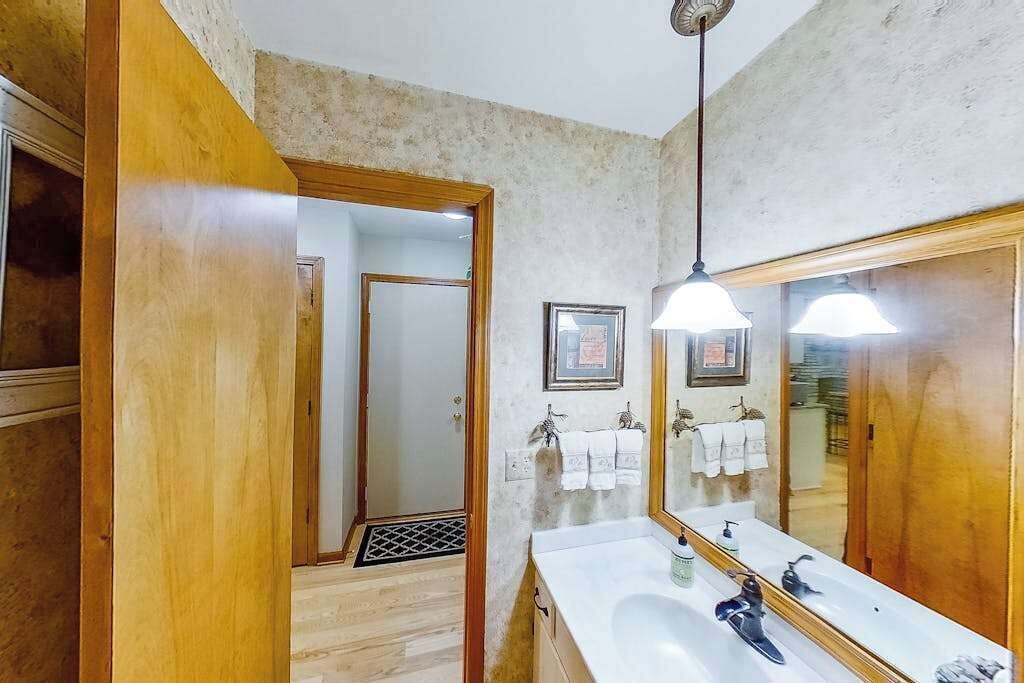 Photo of Bathroom in Birchwood Farms