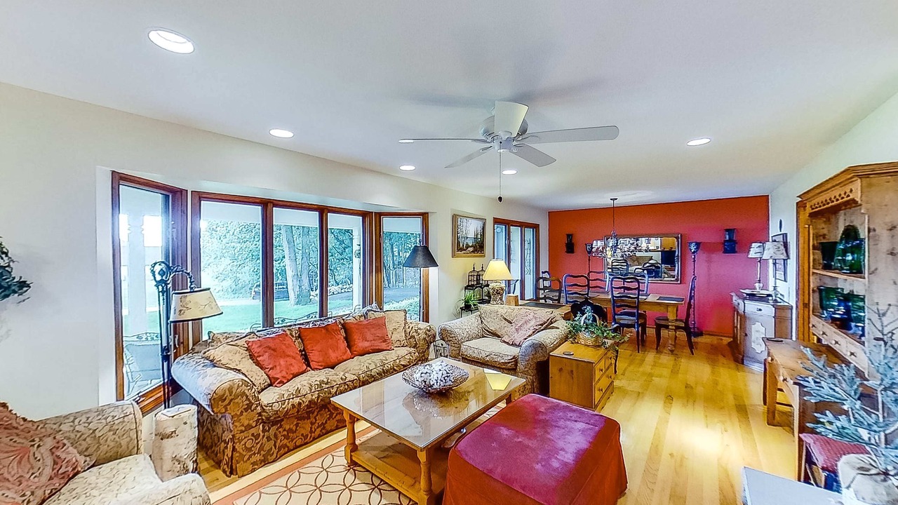 Photo of Livingroom in Birchwood Farms