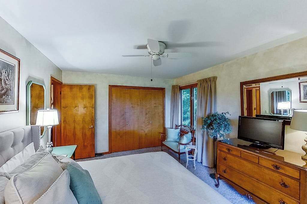 Photo of Bedroom in Birchwood Farms