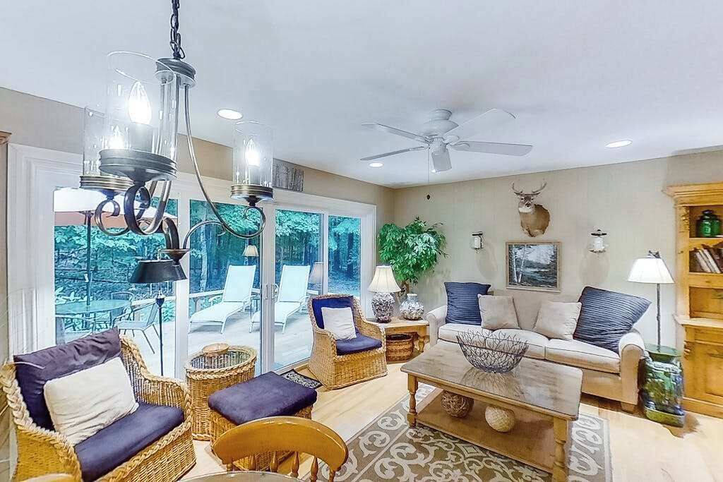 Photo of Livingroom in Birchwood Farms