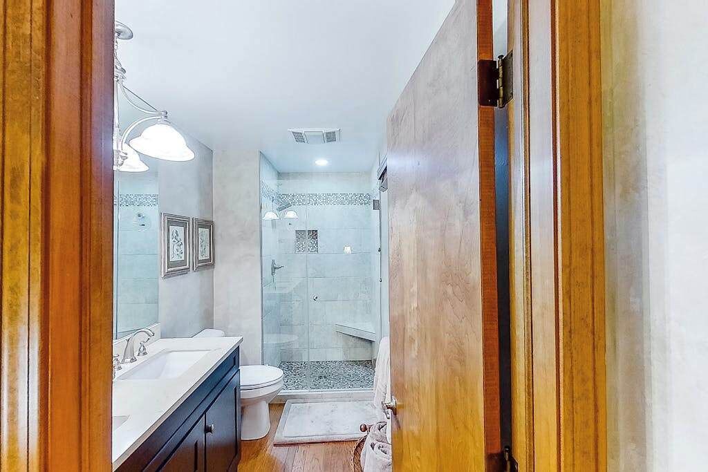 Photo of Bathroom in Birchwood Farms