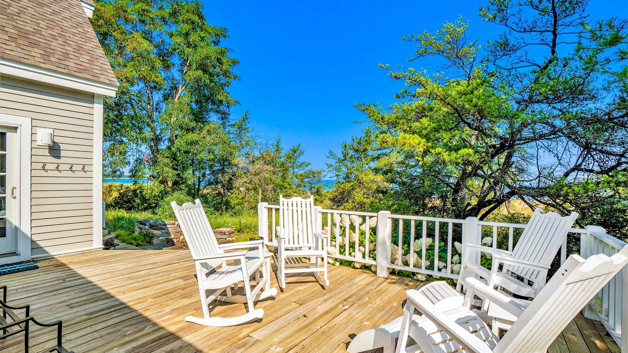 Photo of Patio Balcony in Glen Arbor