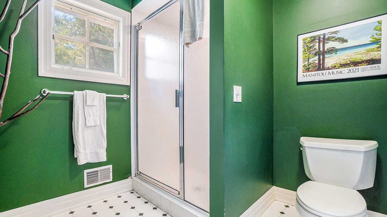 Photo of Bathroom in Glen Arbor