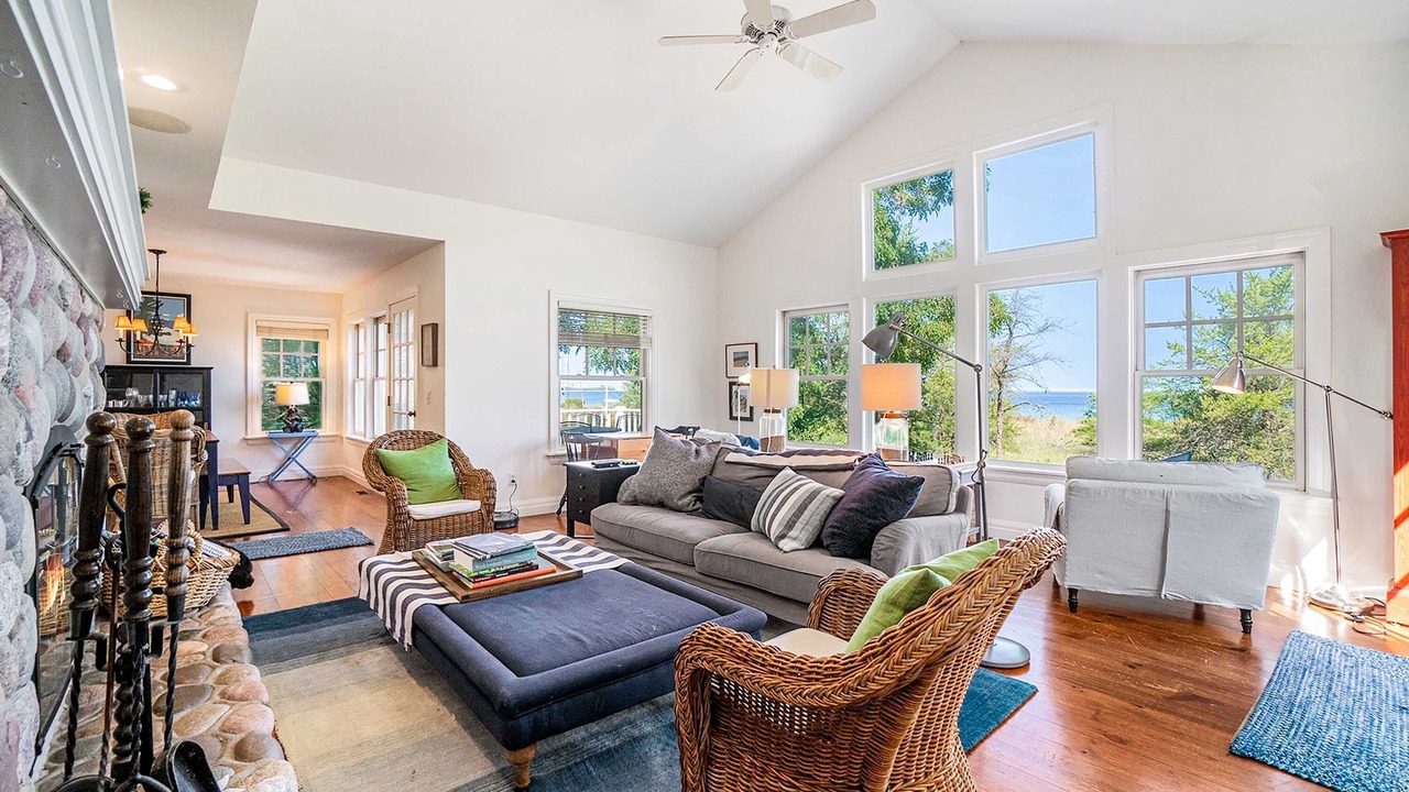Photo of Livingroom in Glen Arbor