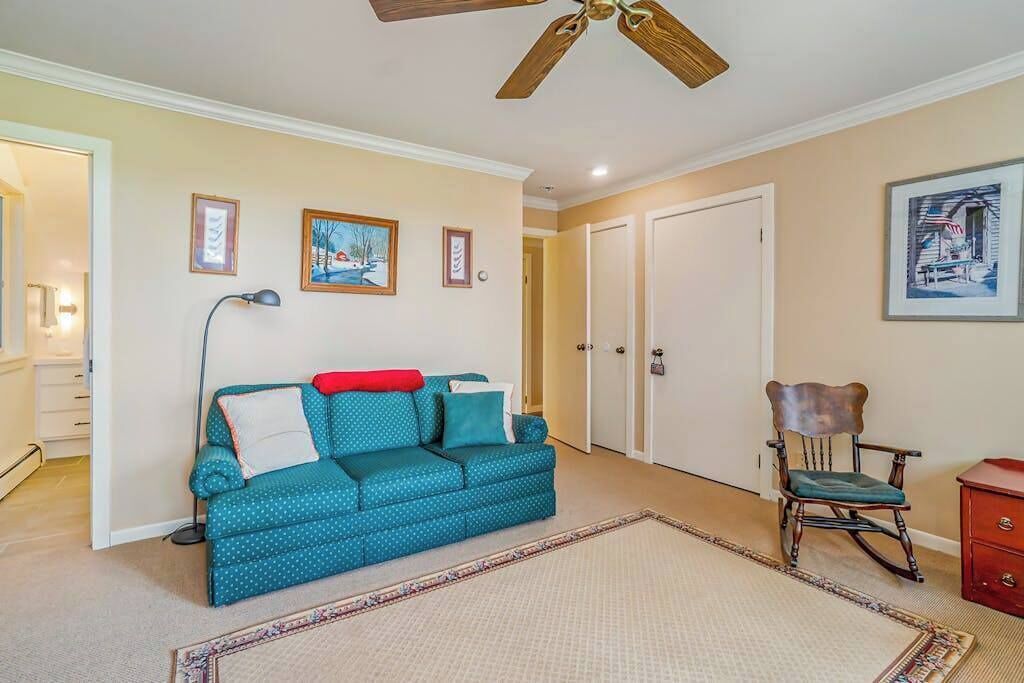 Photo of Livingroom in Birchwood Farms