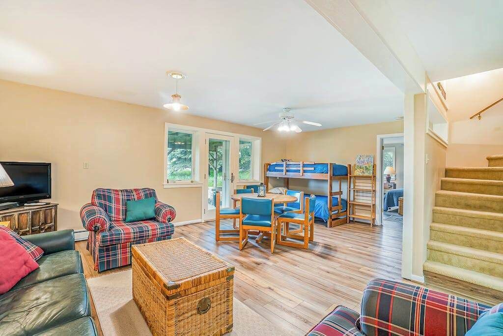 Photo of Livingroom in Birchwood Farms