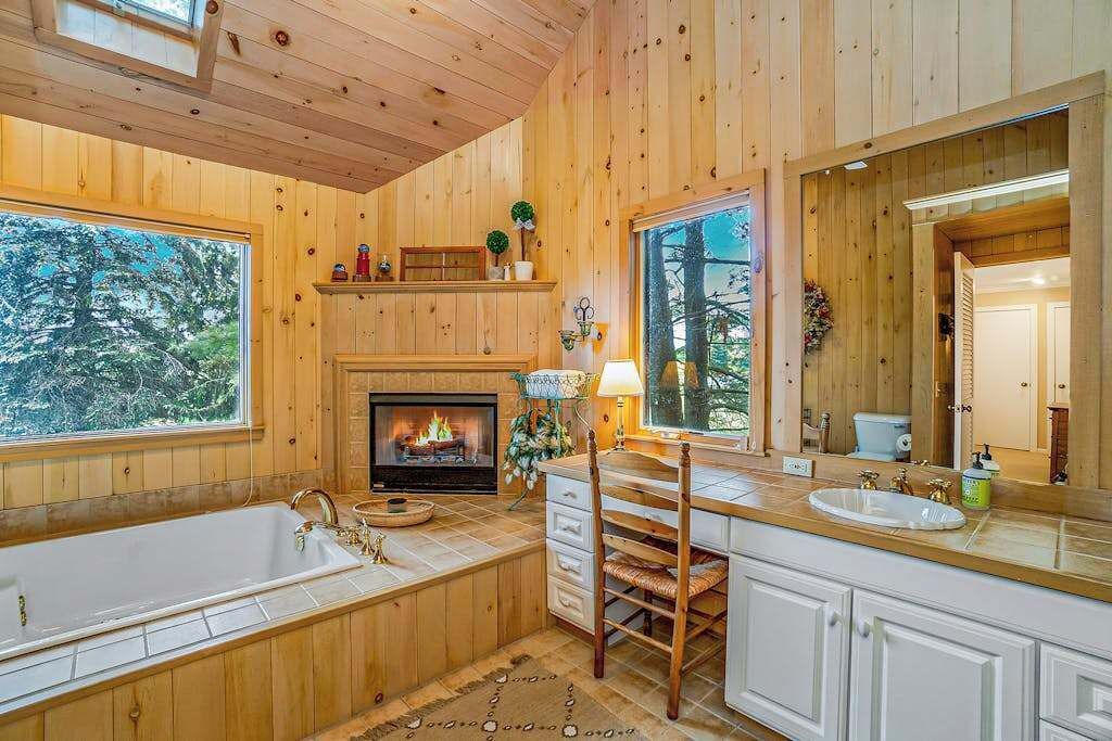 Photo of Kitchen in Birchwood Farms
