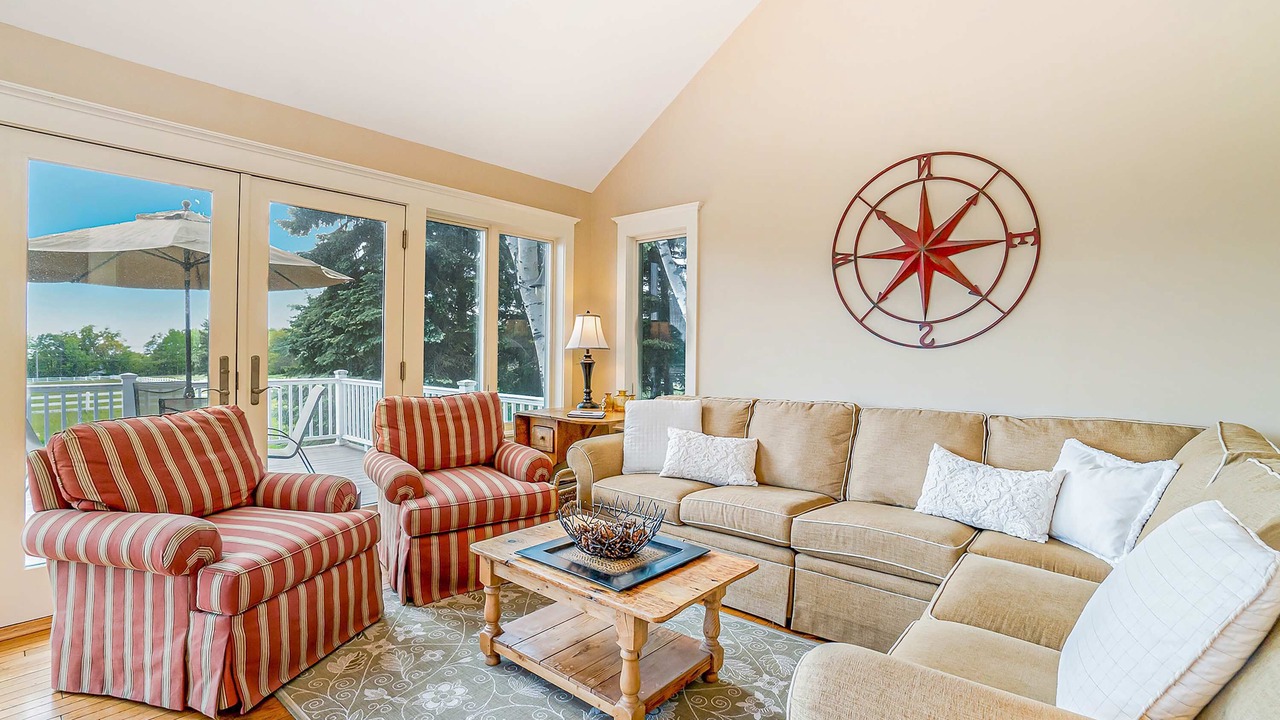Photo of Livingroom in Birchwood Farms