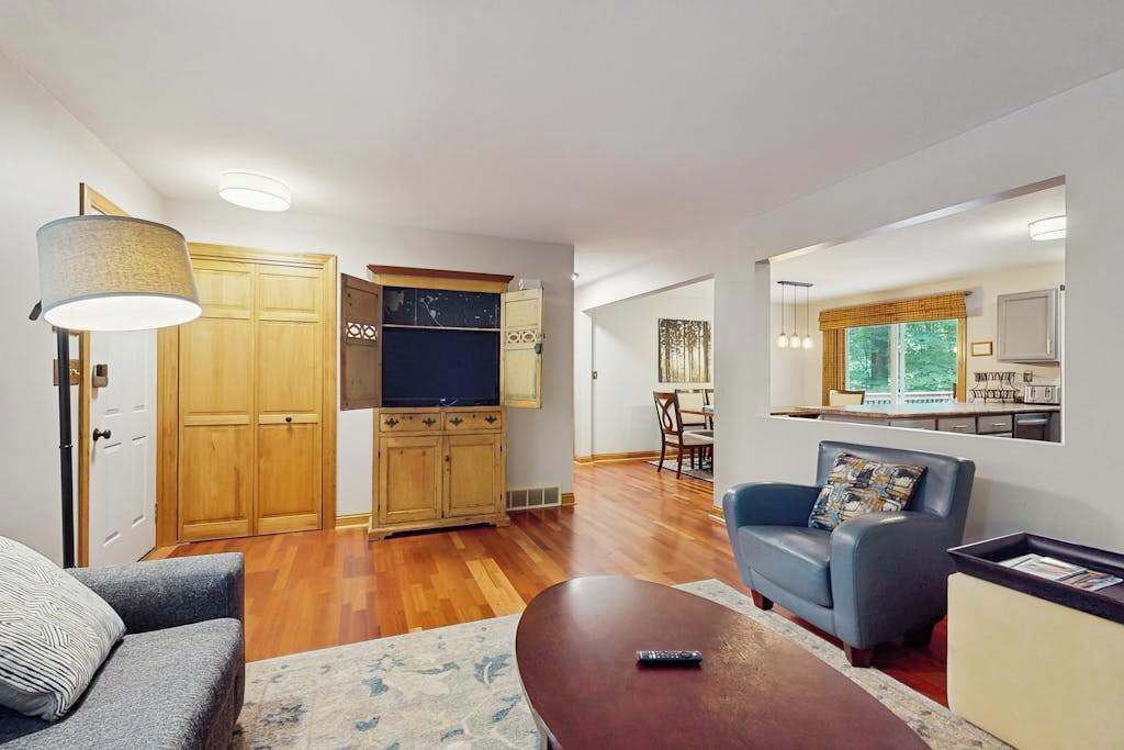 Photo of Livingroom in Shorewood-Tower Hills-Harbert