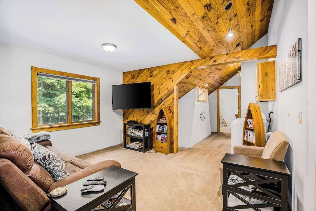 Photo of Livingroom in Thompsonville