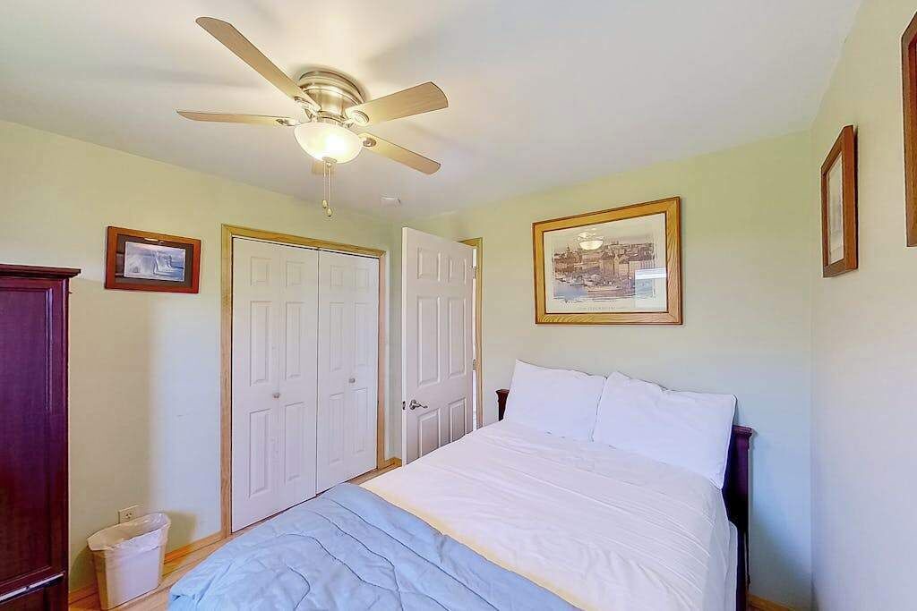 Photo of Bedroom in Onekama