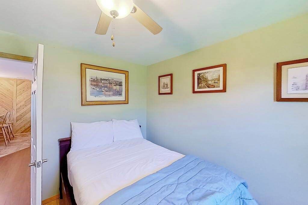 Photo of Bedroom in Onekama