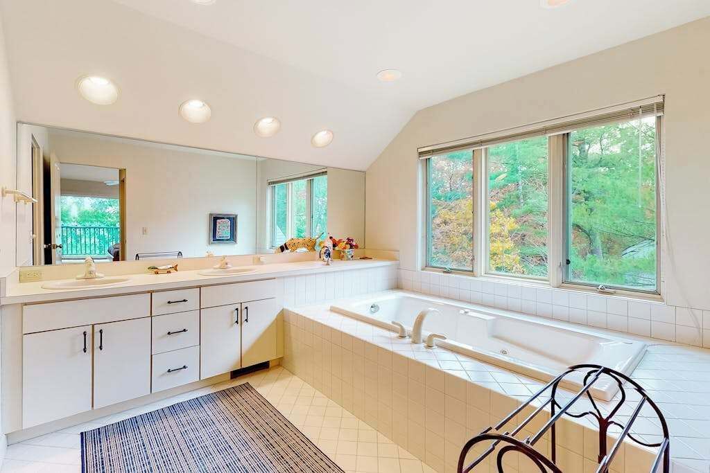 Photo of Bathroom in Glen Arbor