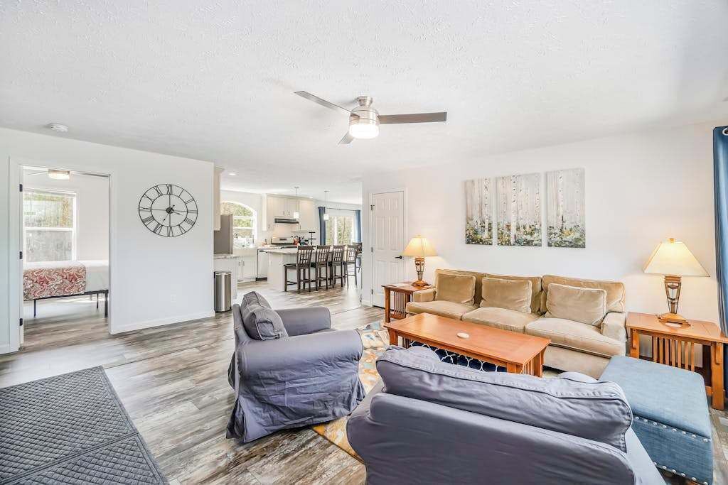 Photo of Livingroom in Thompsonville
