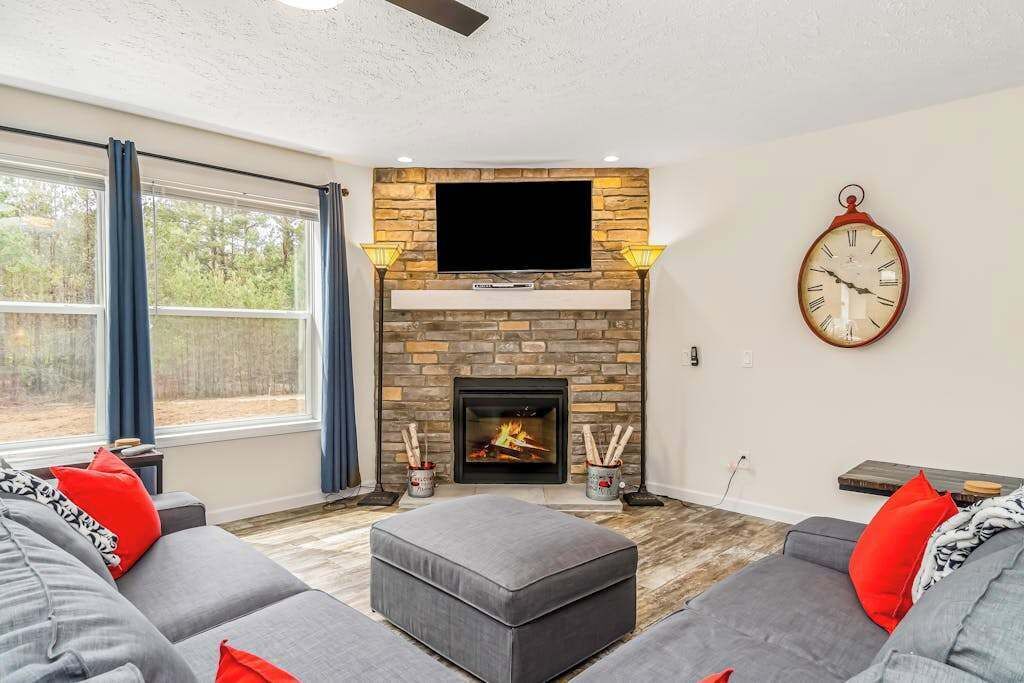 Photo of Livingroom in Thompsonville