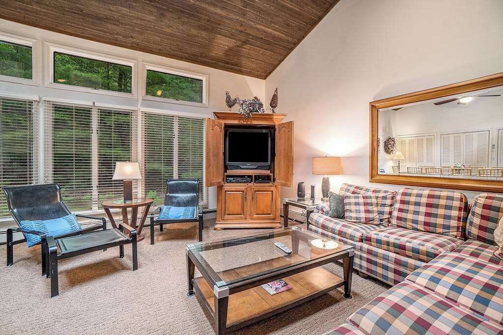Photo of Livingroom in Maple City
