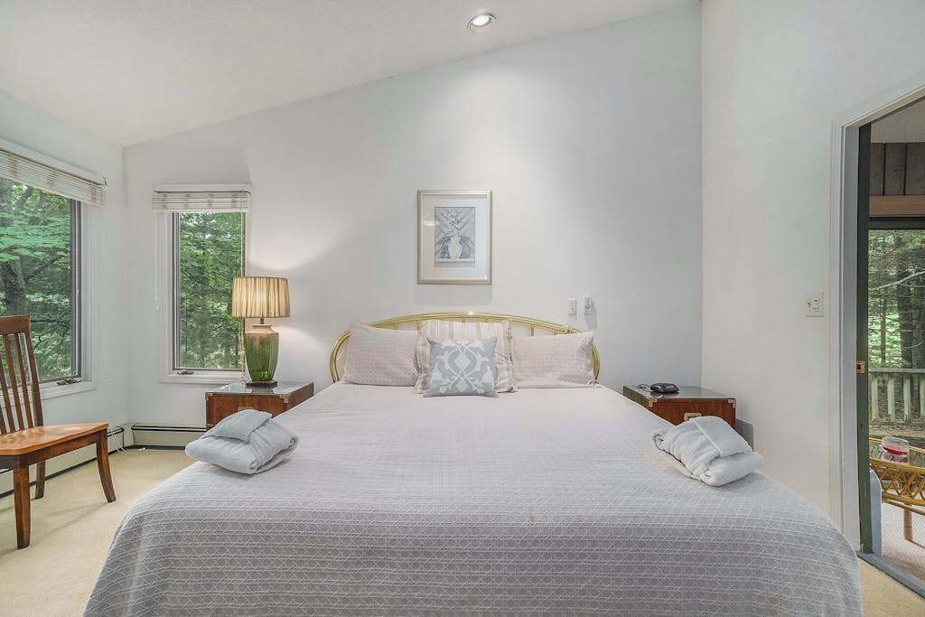 Photo of Bedroom in Maple City