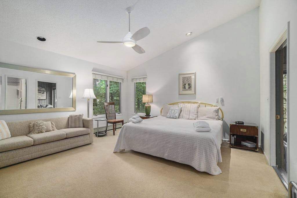 Photo of Bedroom in Maple City