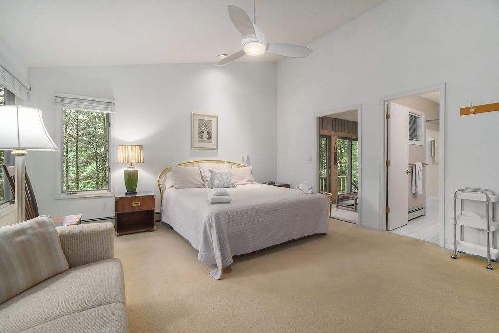 Photo of Bedroom in Maple City