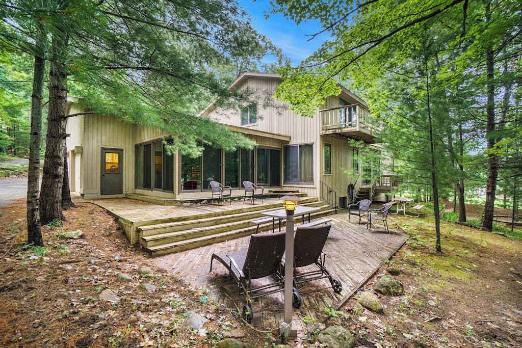 Photo of Outdoor in Maple City