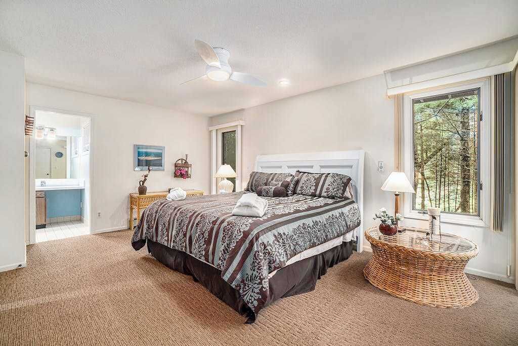 Photo of Bedroom in Maple City