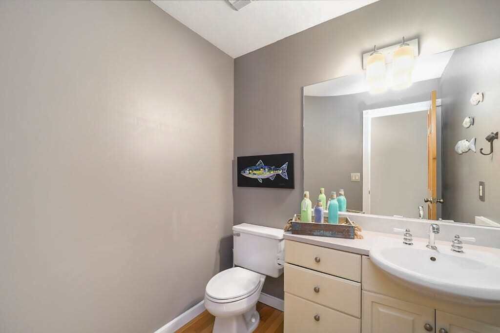 Photo of Bathroom in Maple City